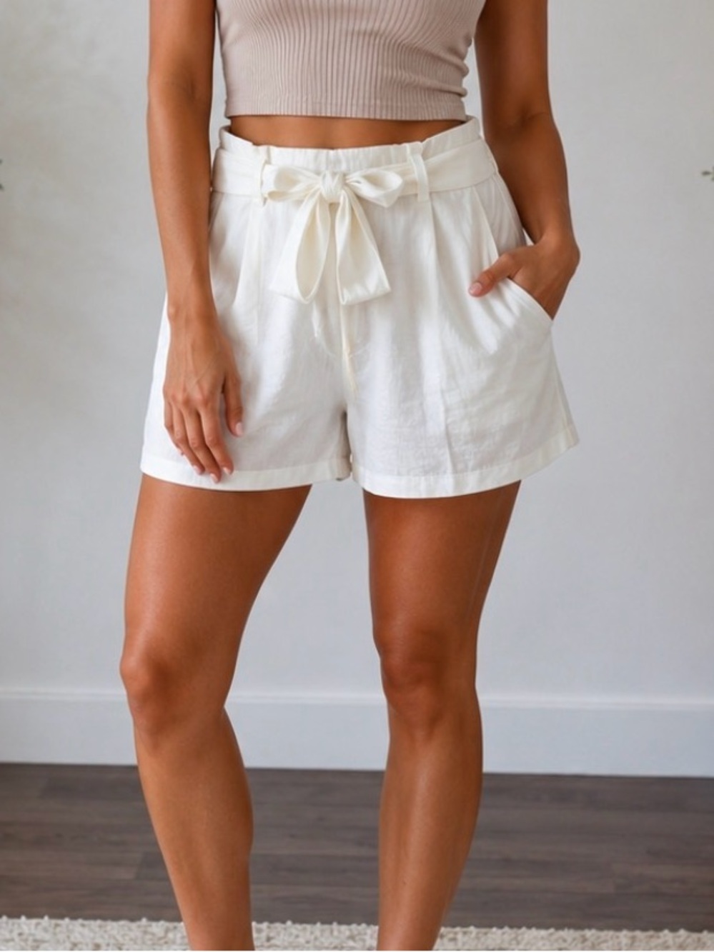 NWT Express Women’s Linen Cream Tie-Waist Shorts Size 12 Coastal